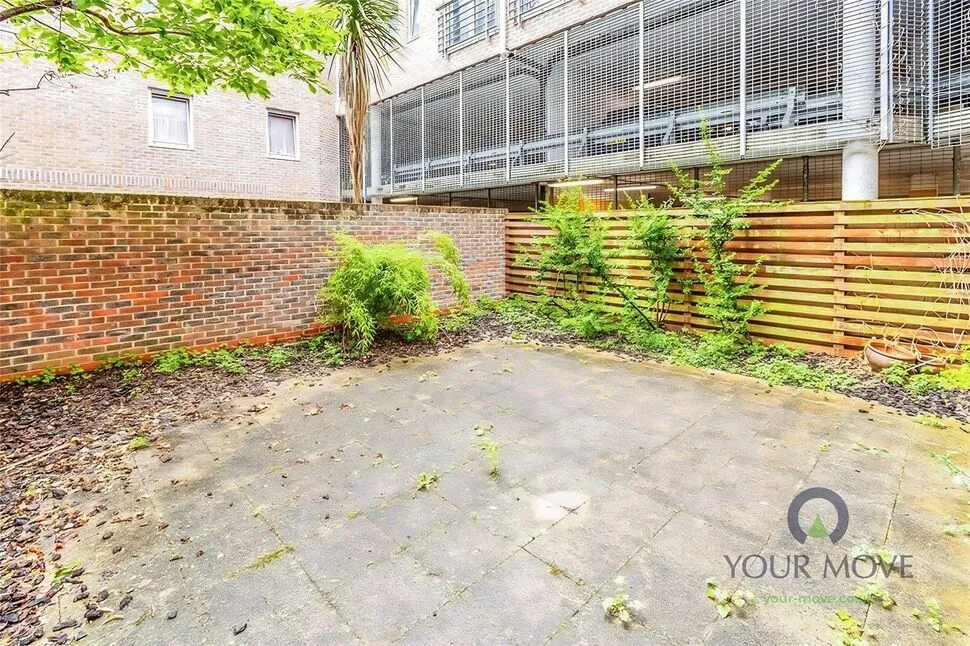 Admiralty Road, Portsmouth, Hampshire, PO1, photo 5