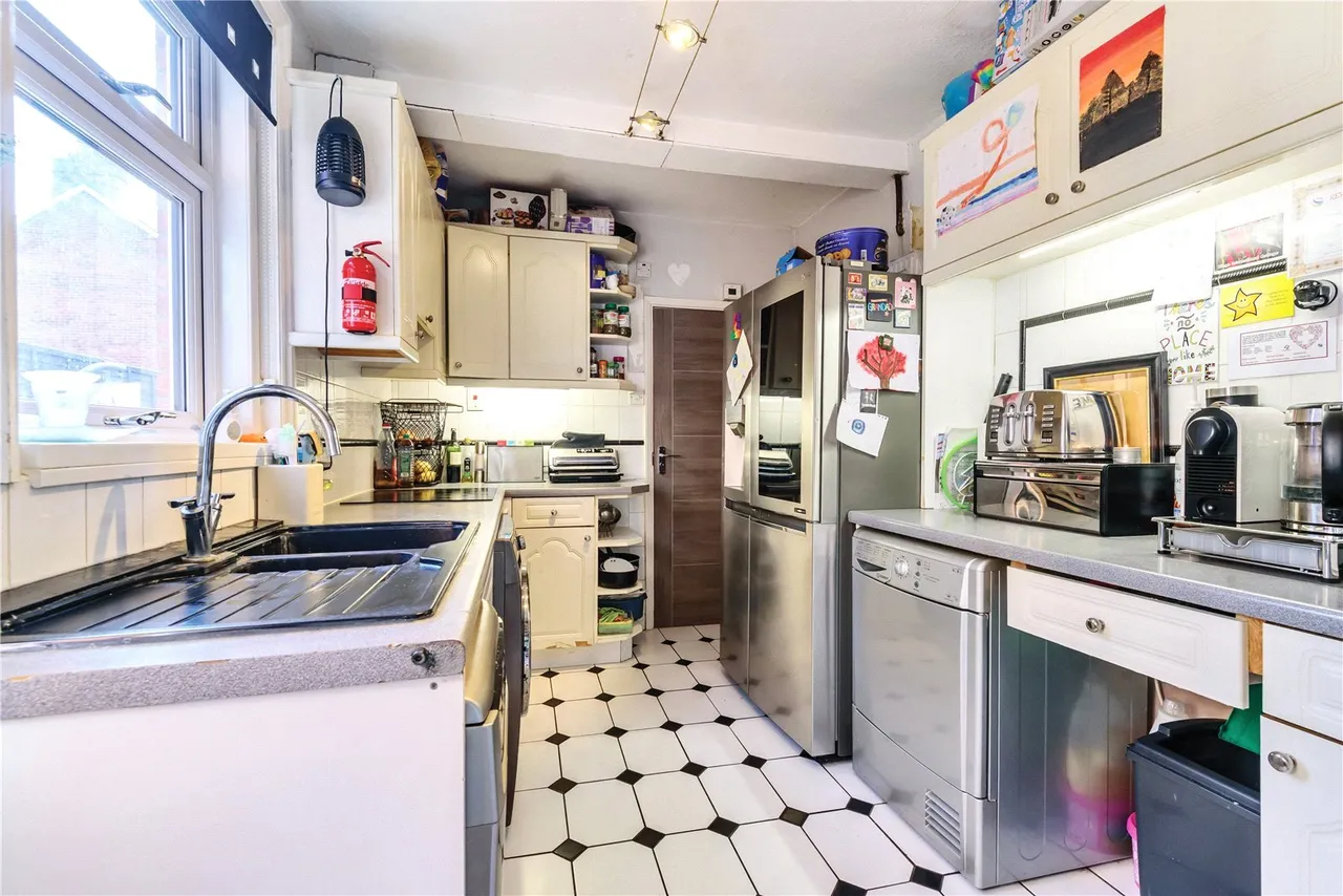 Queens Road, Camberley, Surrey, GU15 3AL, photo 5