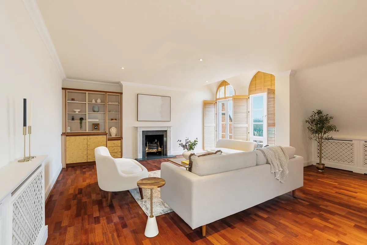 Holloway Drive, Virginia Water, GU25, photo 3