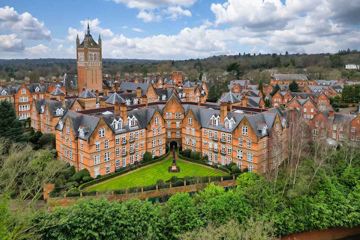 Holloway Drive, Virginia Water, GU25, photo 4