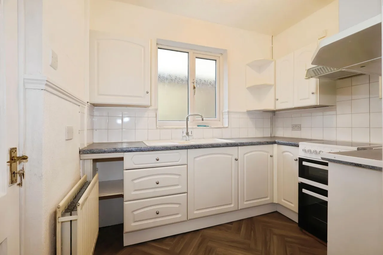 Oldbury Road, Oldbury, B65, photo 4