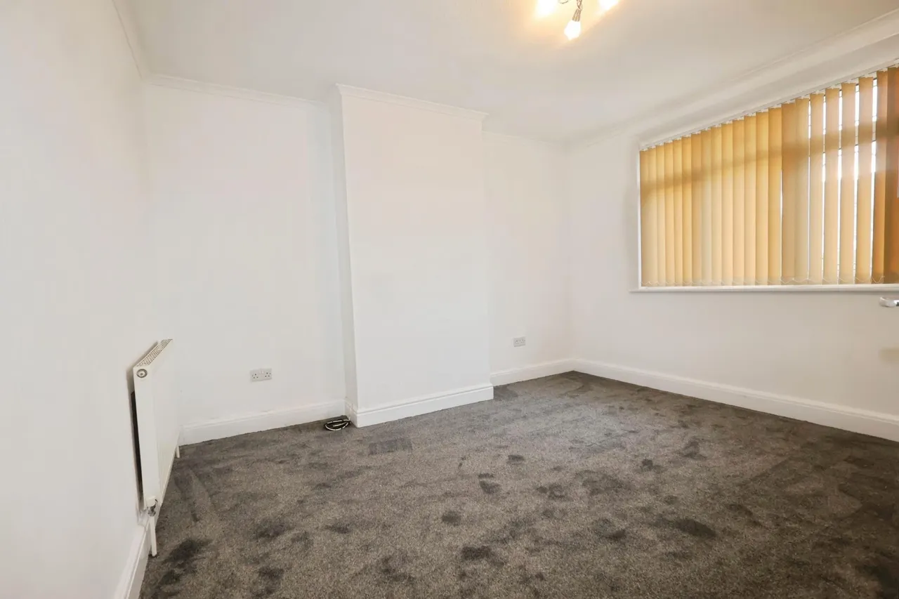 Oldbury Road, Oldbury, B65, photo 6