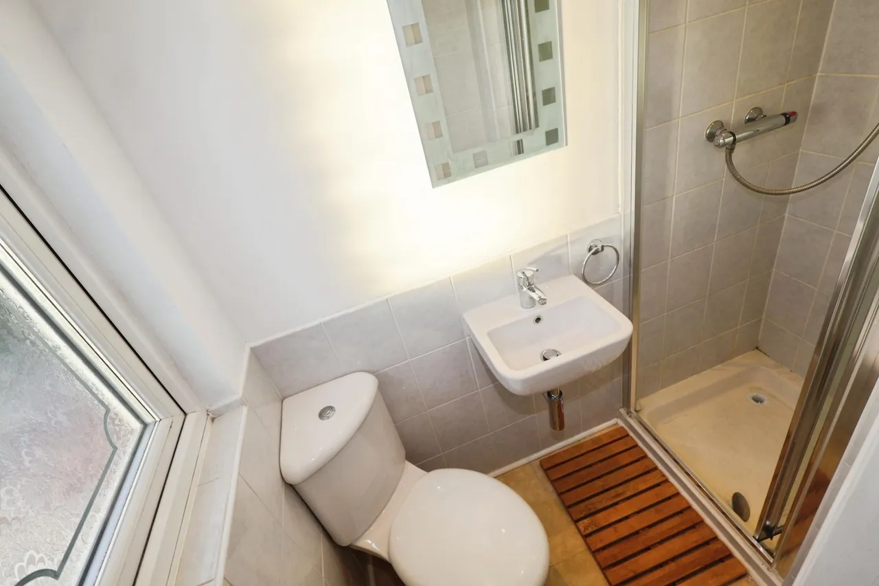 Oldbury Road, Oldbury, B65, photo 9