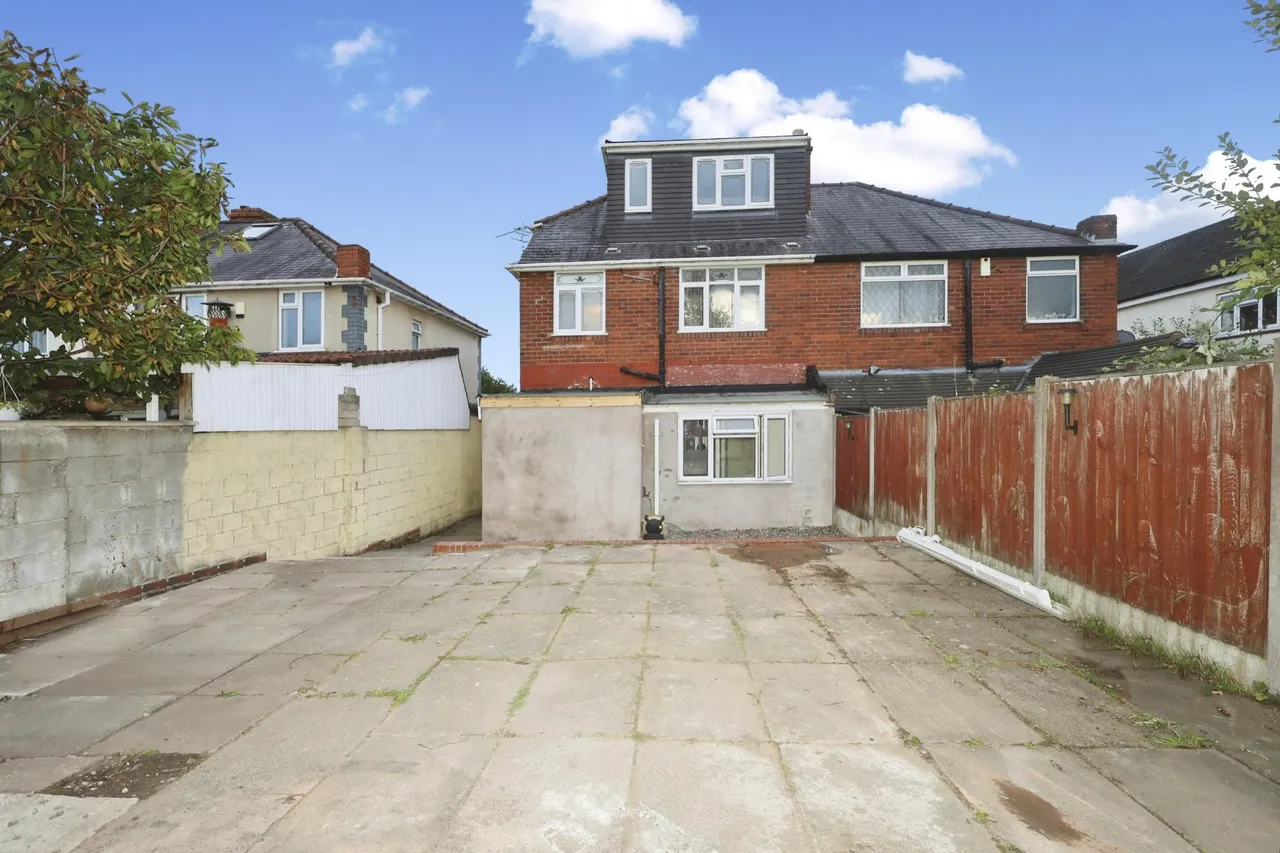 Oldbury Road, Oldbury, B65, photo 12