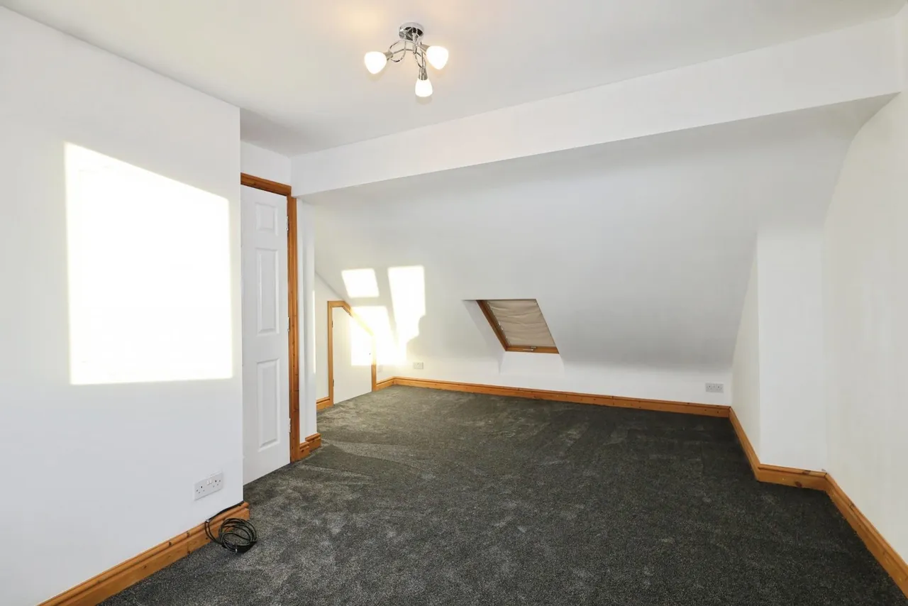 Oldbury Road, Oldbury, B65, photo 10