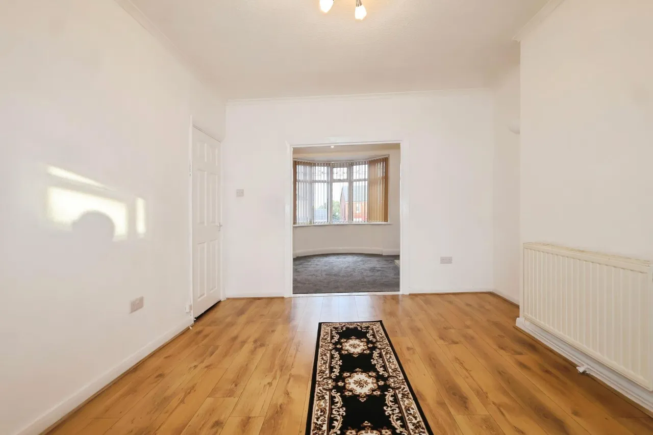 Oldbury Road, Oldbury, B65, photo 3