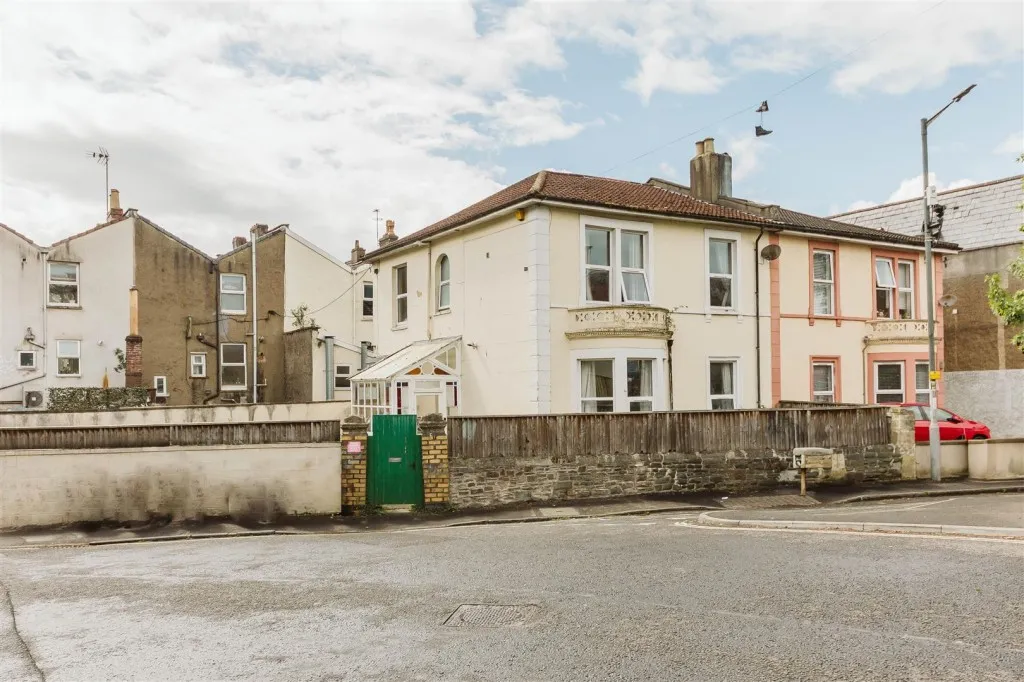 5 bed house for sale — 1, North Road, St. Andrews, Bristol, BS6 5AB
