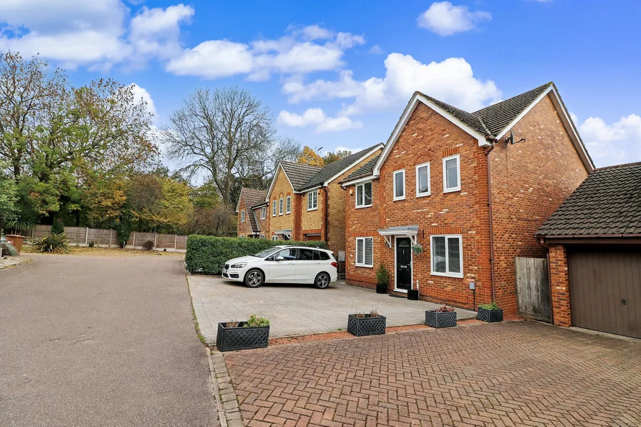 4 bed house for sale, Thirlmere, Stevenage, SG1