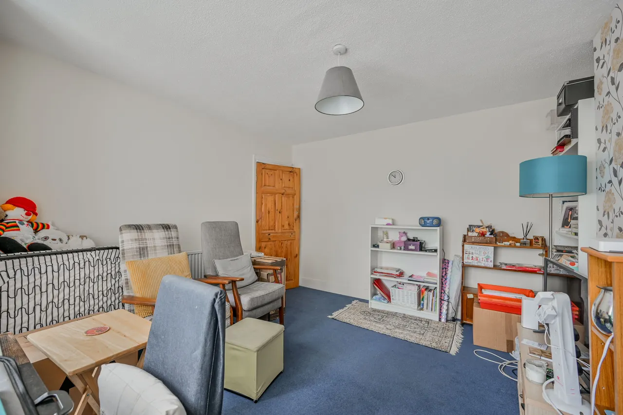 163a Gainsborough Avenue, London, photo 8