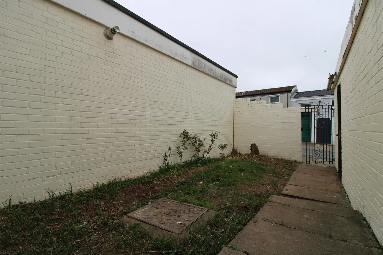 Bryn-Y-Nant Cardiff, CF23, photo 22