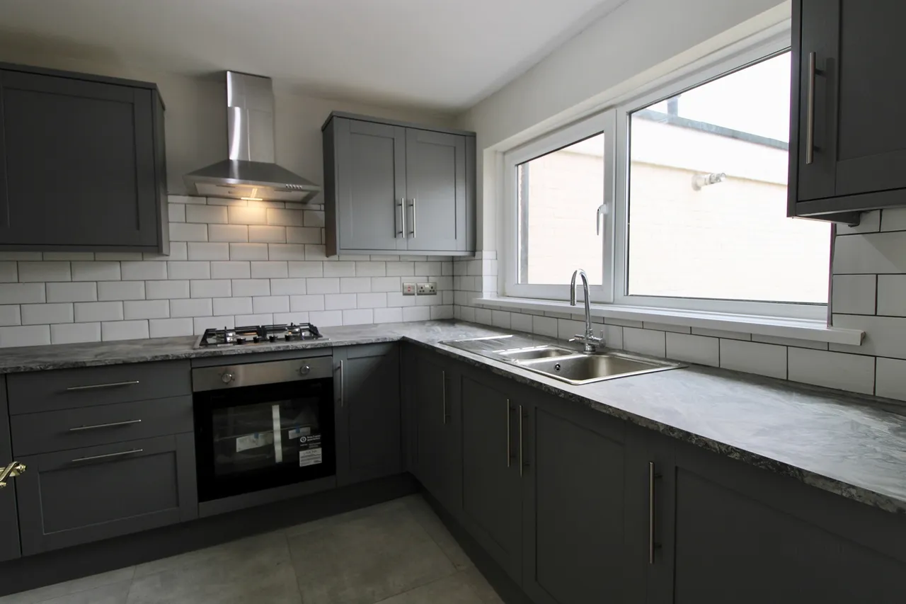 Bryn-Y-Nant Cardiff, CF23, photo 15