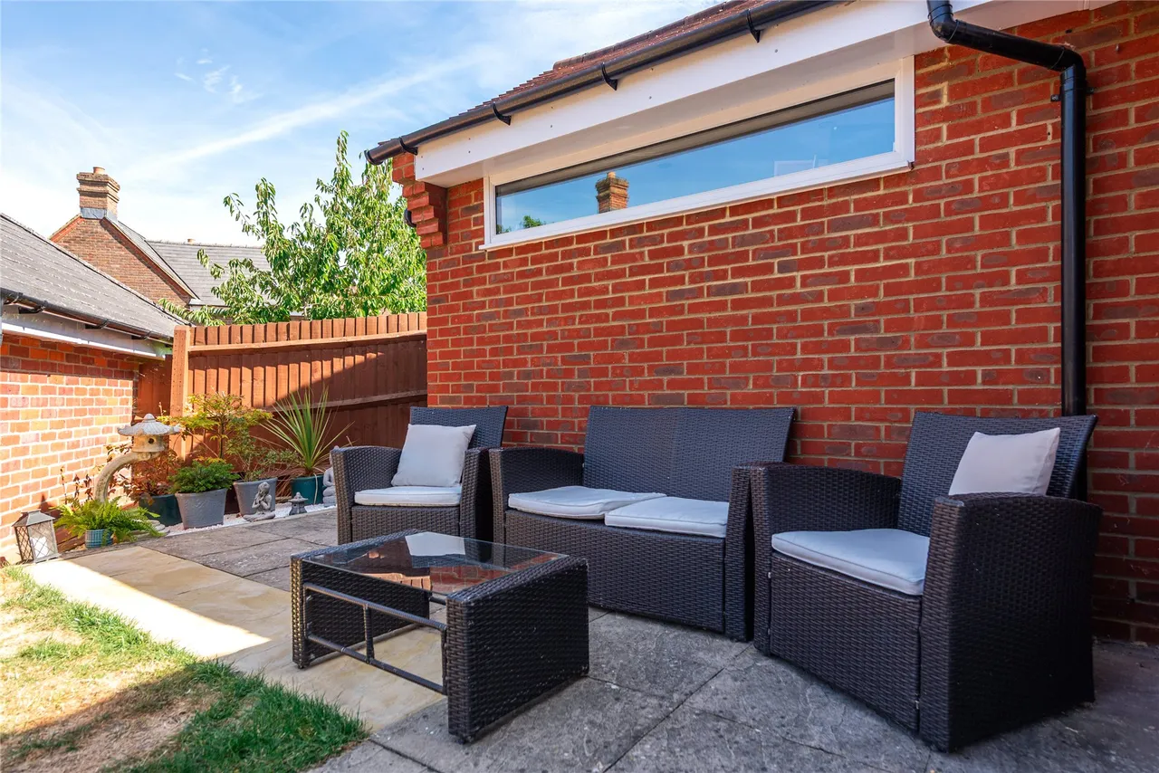 Walnut Tree Close, Winslow, MK18, photo 23
