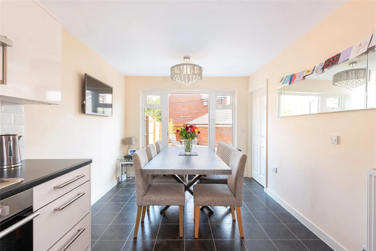 Walnut Tree Close, Winslow, MK18, photo 13