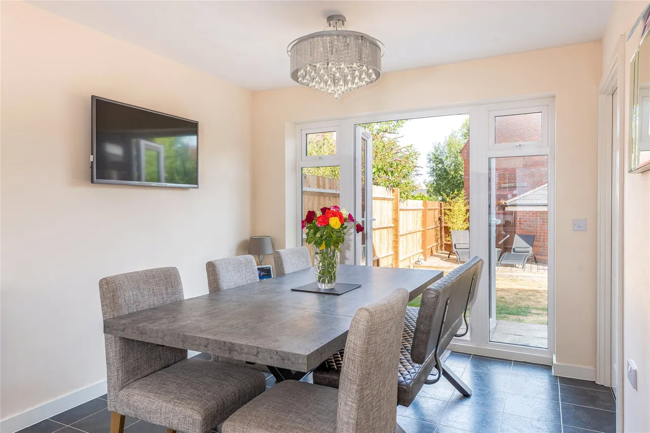 Walnut Tree Close, Winslow, MK18, photo 9