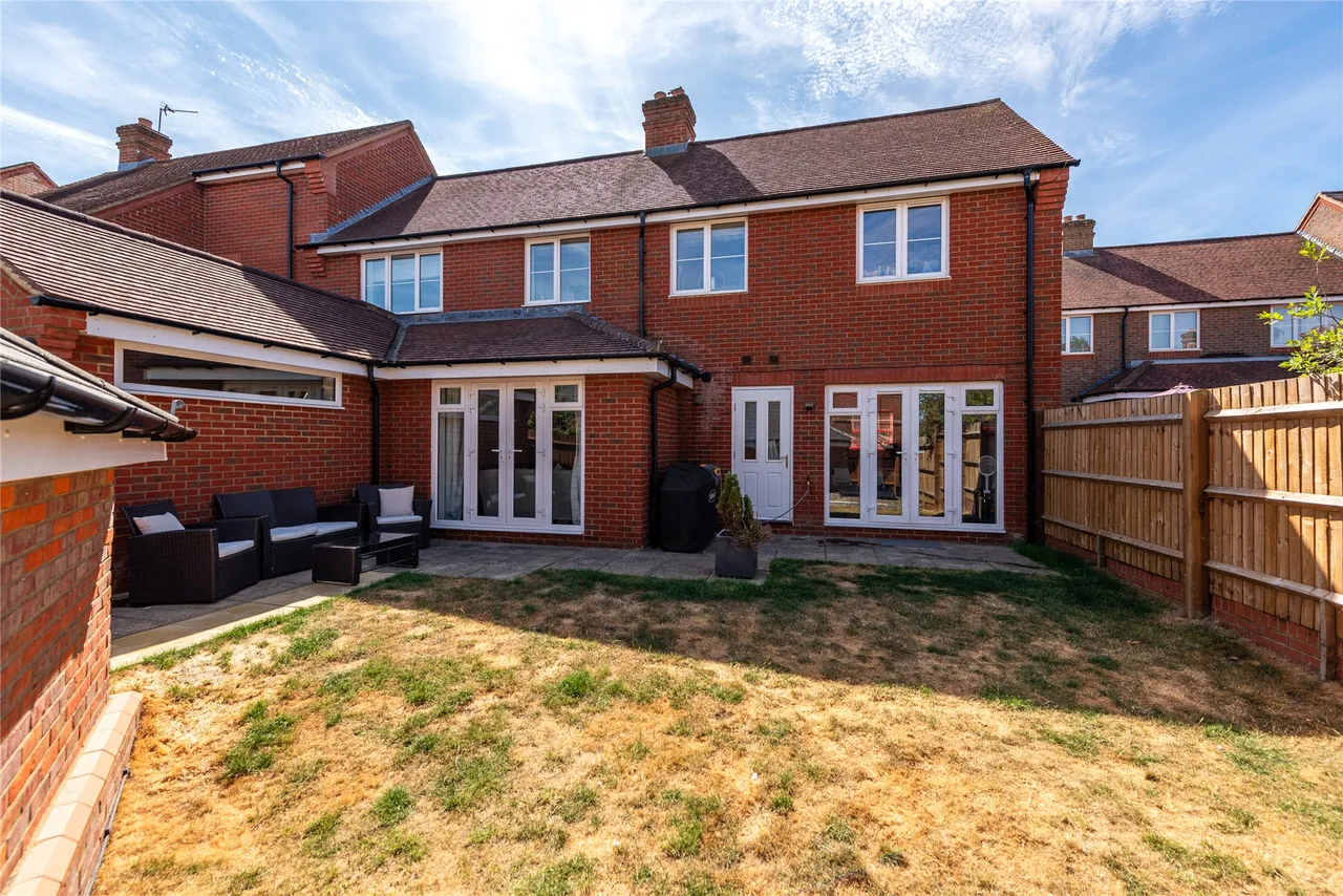 Walnut Tree Close, Winslow, MK18, photo 26