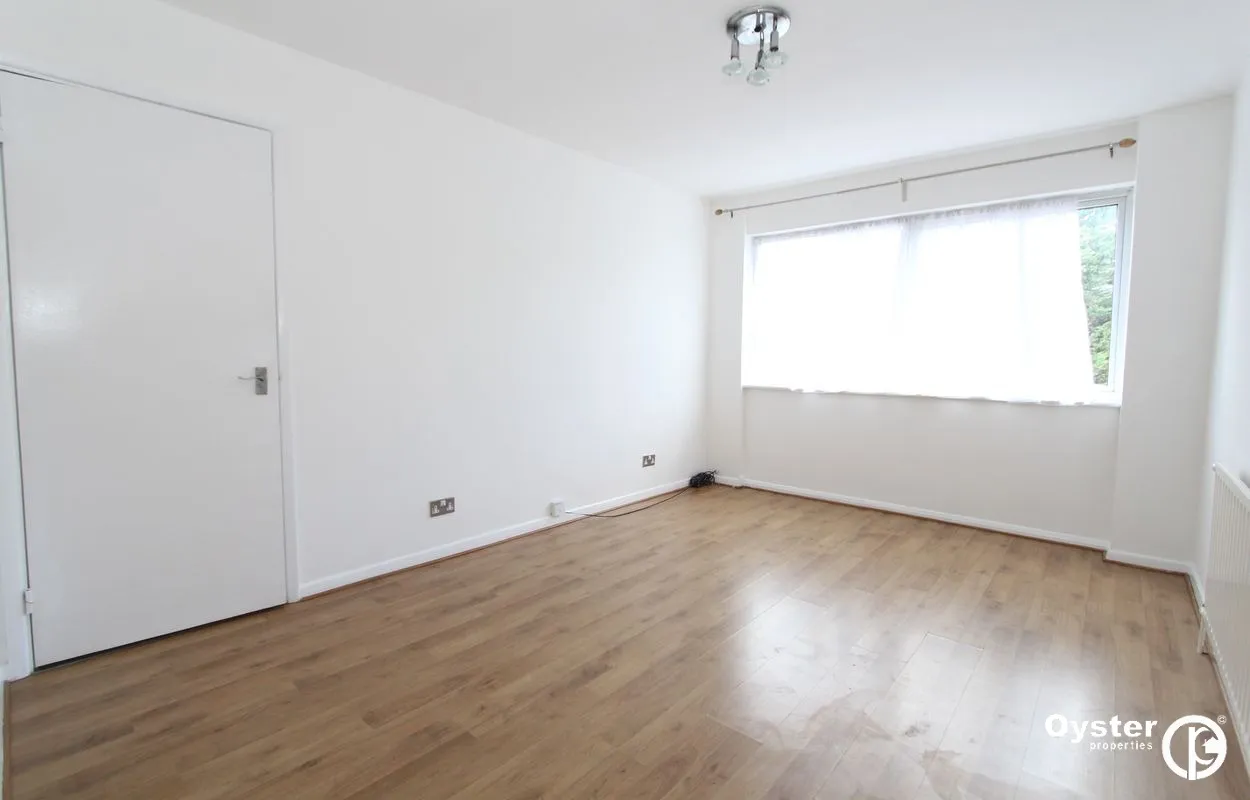 Stonegrove, Ailantus Court Stonegrove, HA8, photo 3