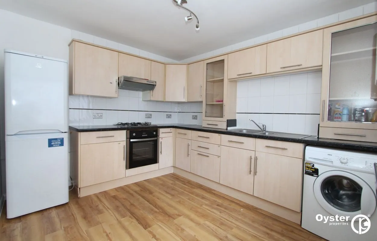 Stonegrove, Ailantus Court Stonegrove, HA8, photo 2