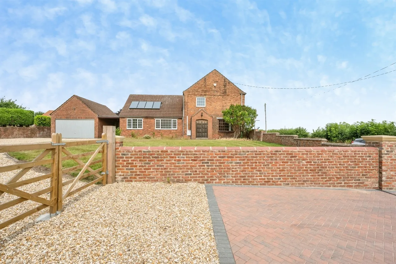Middle Bridge Road, Gringley-On-The-Hill, DN10, photo 13