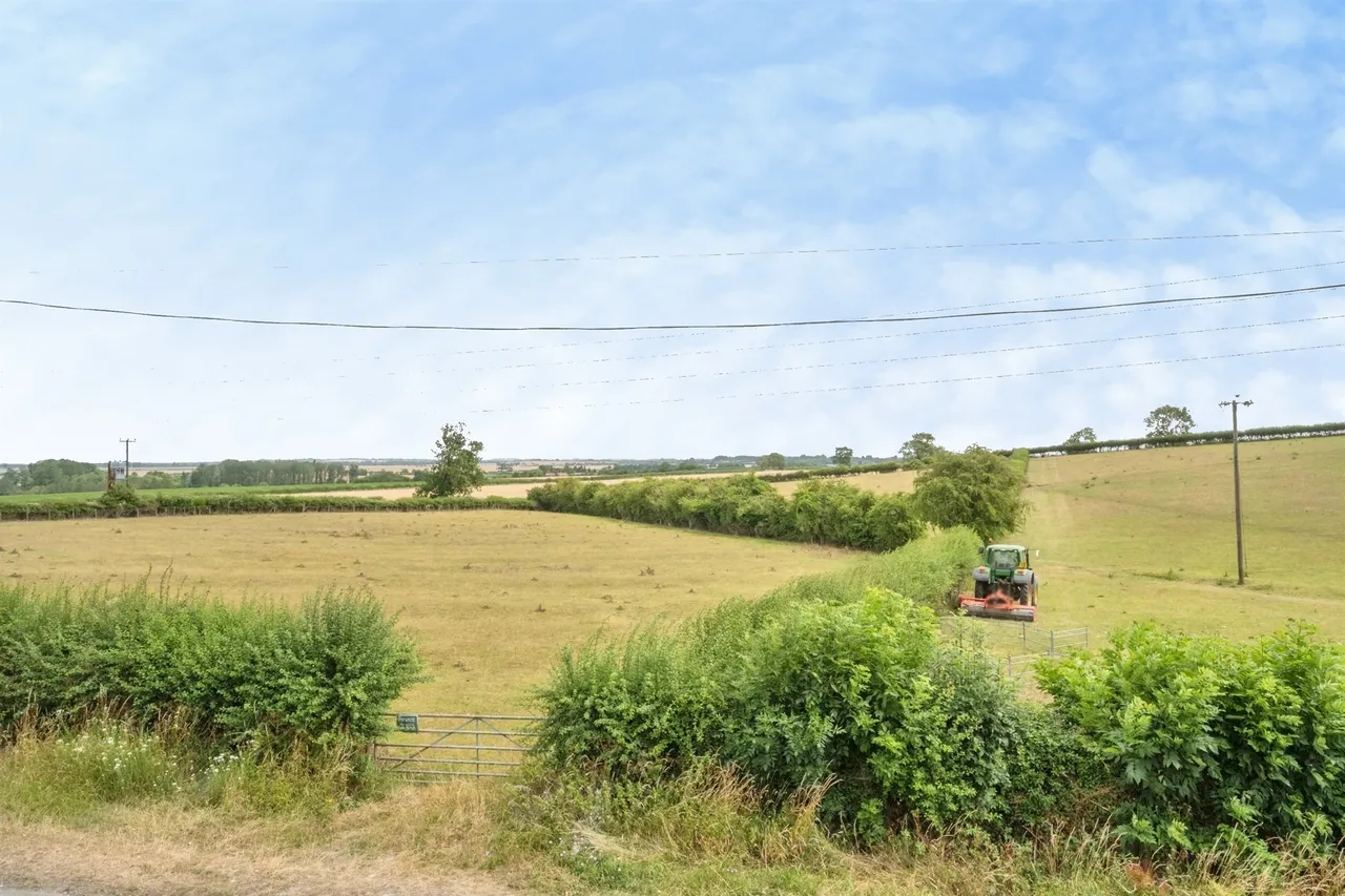 Middle Bridge Road, Gringley-On-The-Hill, DN10, photo 14