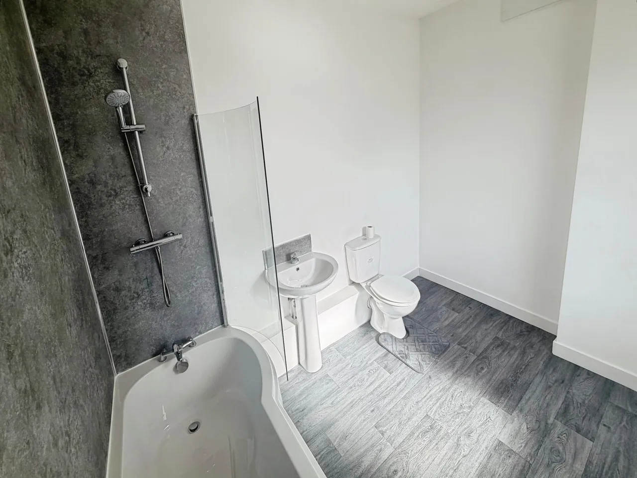 Warrington Road, Ince, WN1, photo 8