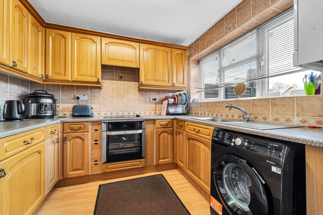 Maxwell Road, Ashford, photo 6