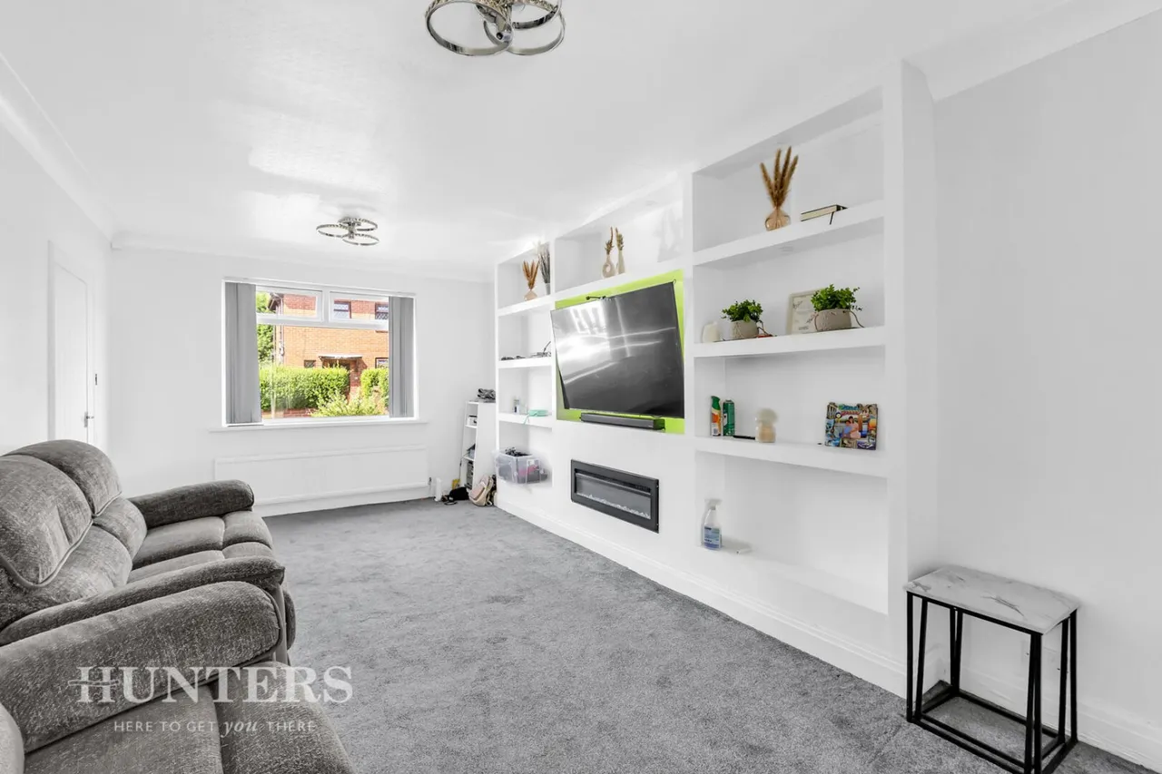 Hemlock Avenue, Oldham, OL8, photo 3