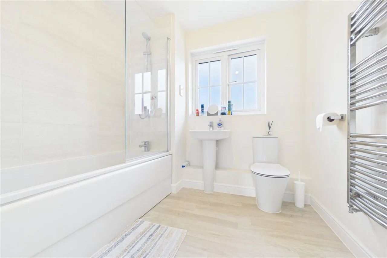 Austen Grove, Arborfield Green, RG2, photo 11