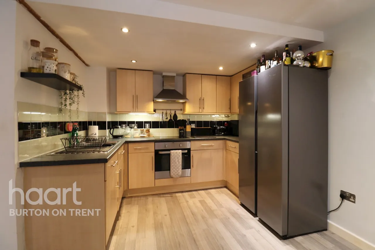 Horninglow Street, Burton-On-Trent, DE14, photo 8