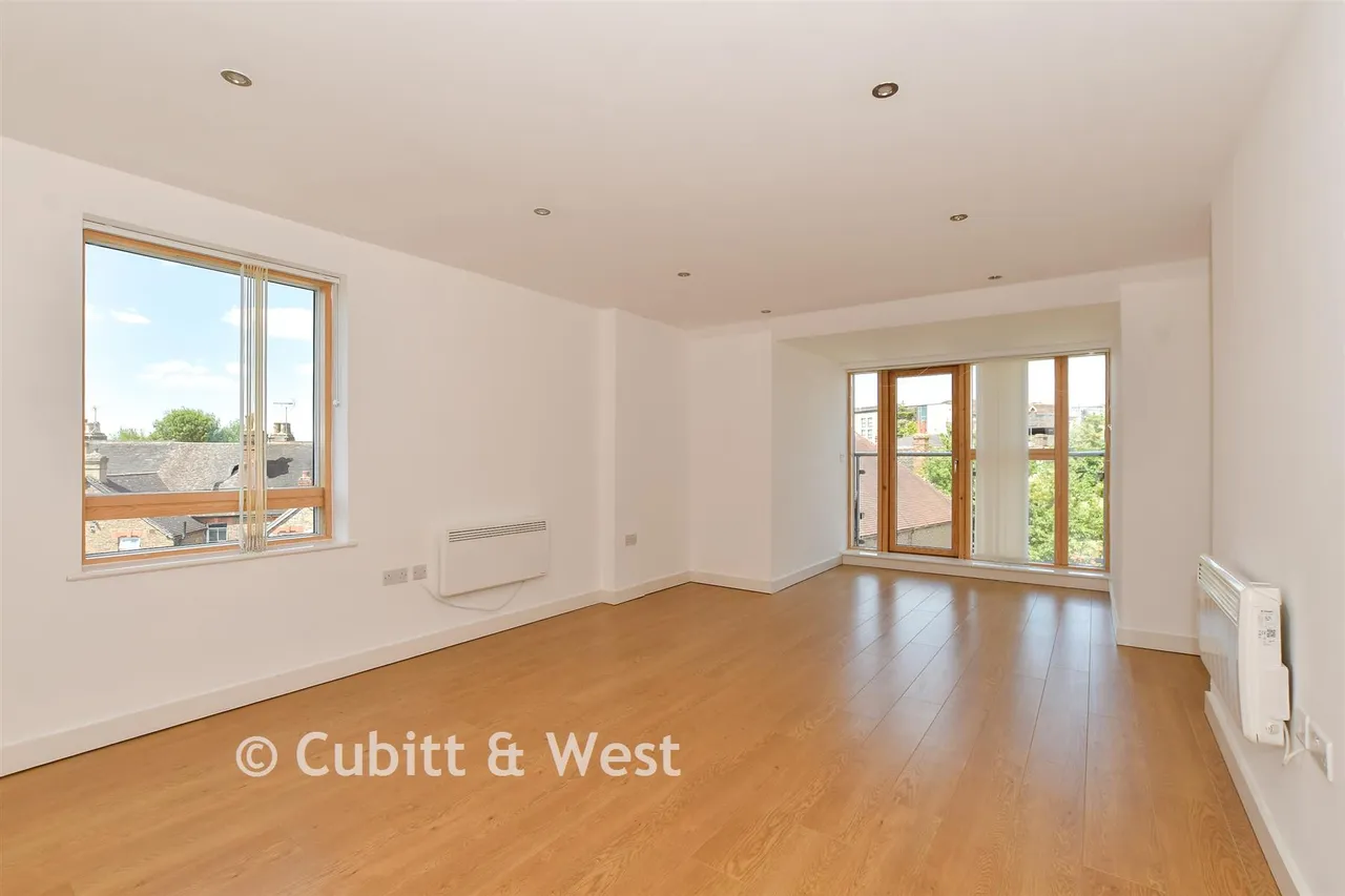 Denne Parade, Horsham, RH12, photo 5