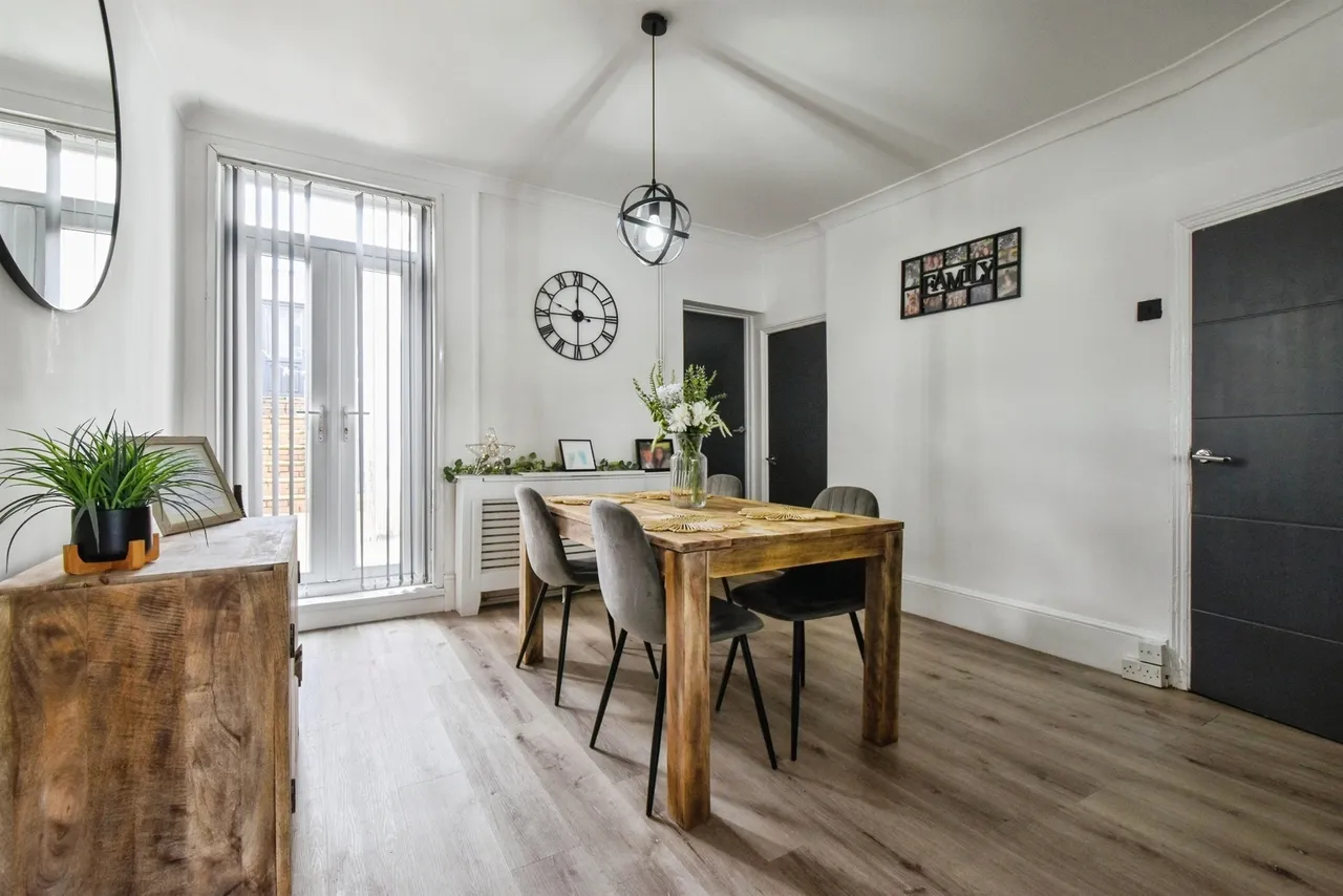 Fair View EBBW VALE, NP23, photo 11