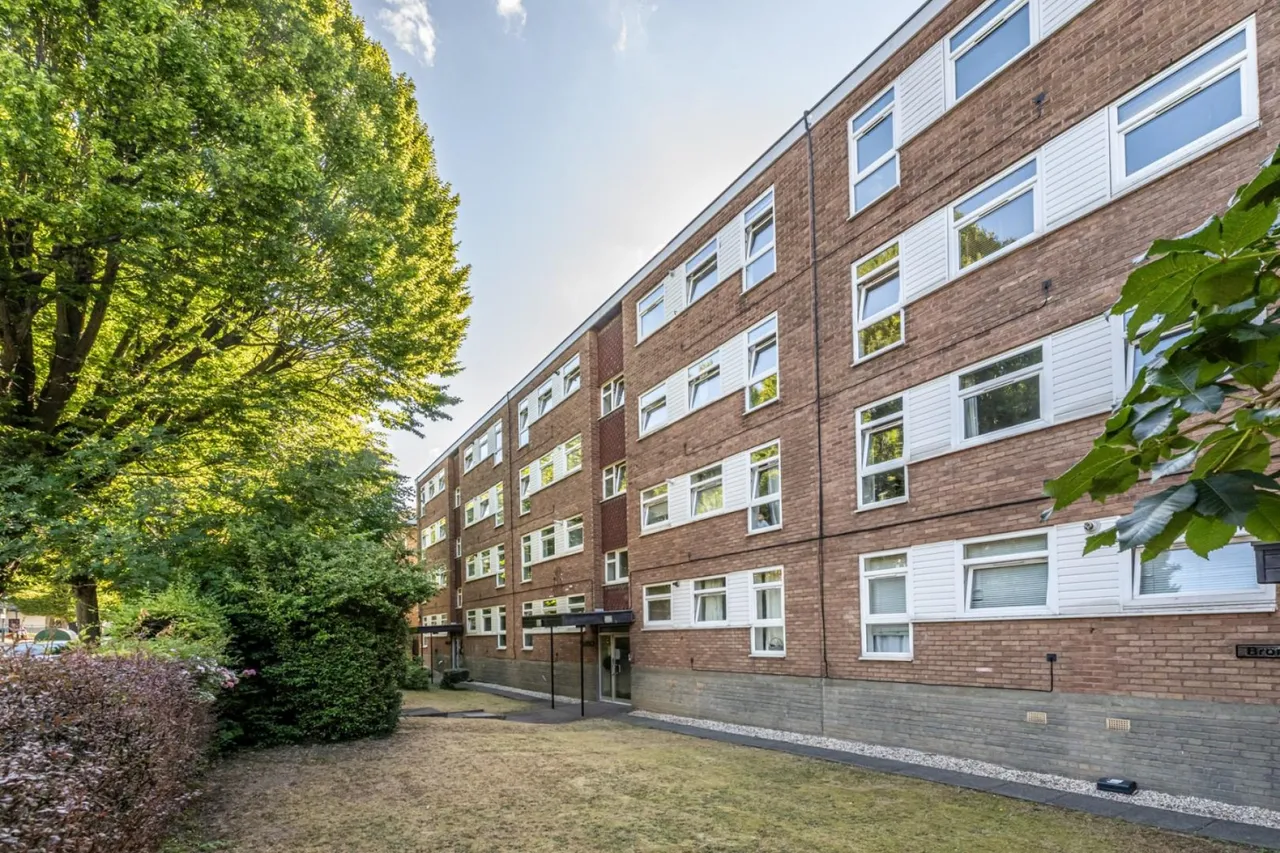 Brondesbury Road, Queens Park. NW6, photo 3