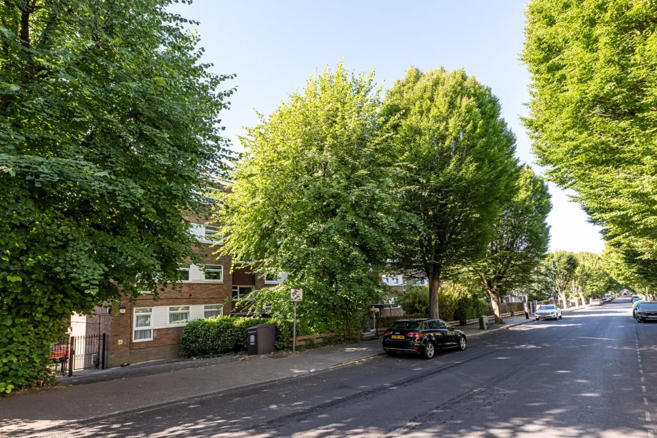 Brondesbury Road, Queens Park. NW6, photo 4