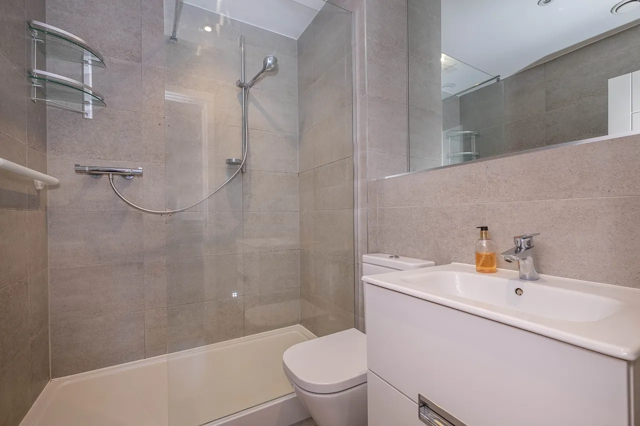 Kingston Hill, Kingston Upon Thames, KT2, photo 9