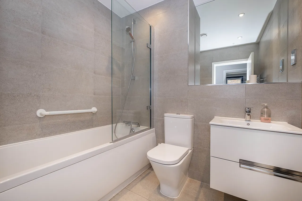 Kingston Hill, Kingston Upon Thames, KT2, photo 10