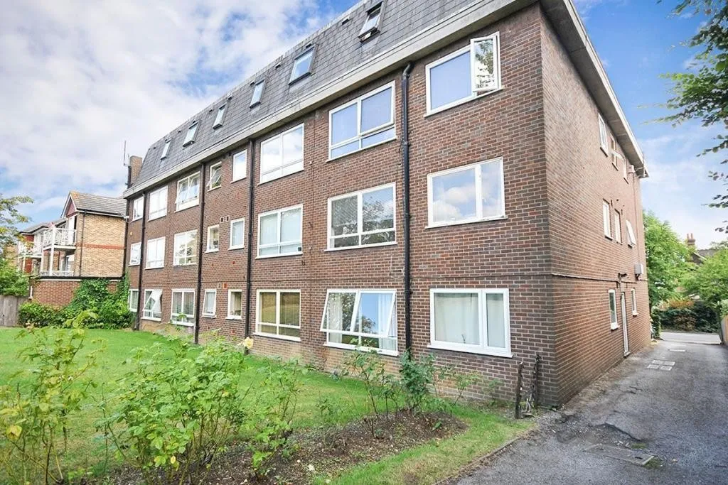 1 bed flat for sale, Herron Court, Bromley