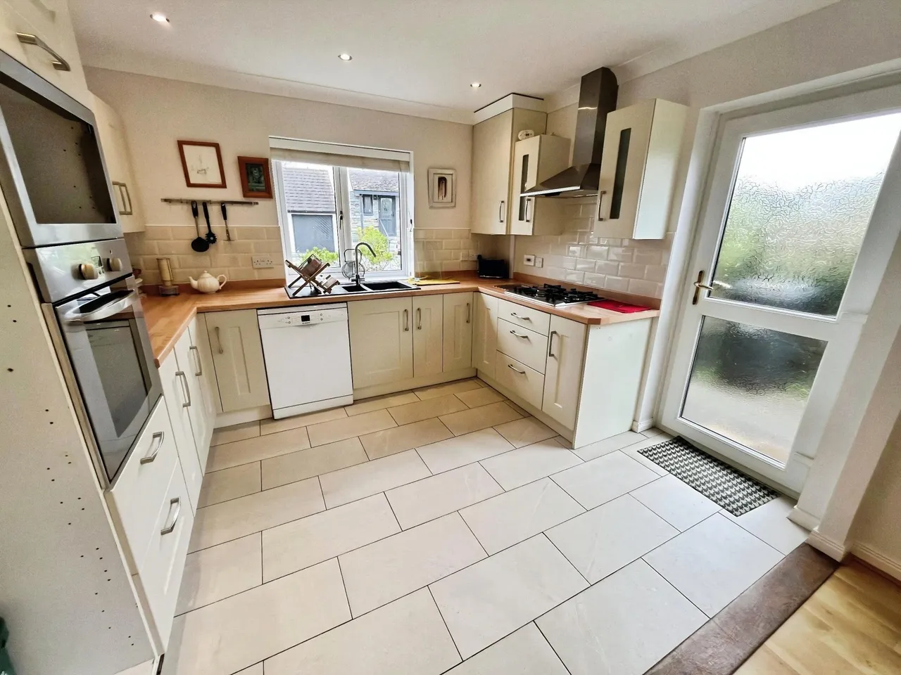 Edwards Crescent, Latchbrook, Saltash, PL12, photo 6