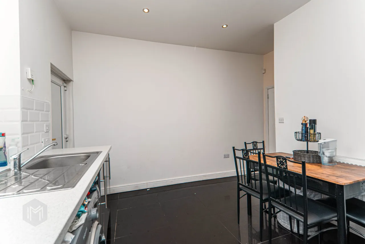 Wash Lane, Bury, BL9 7DP, photo 8