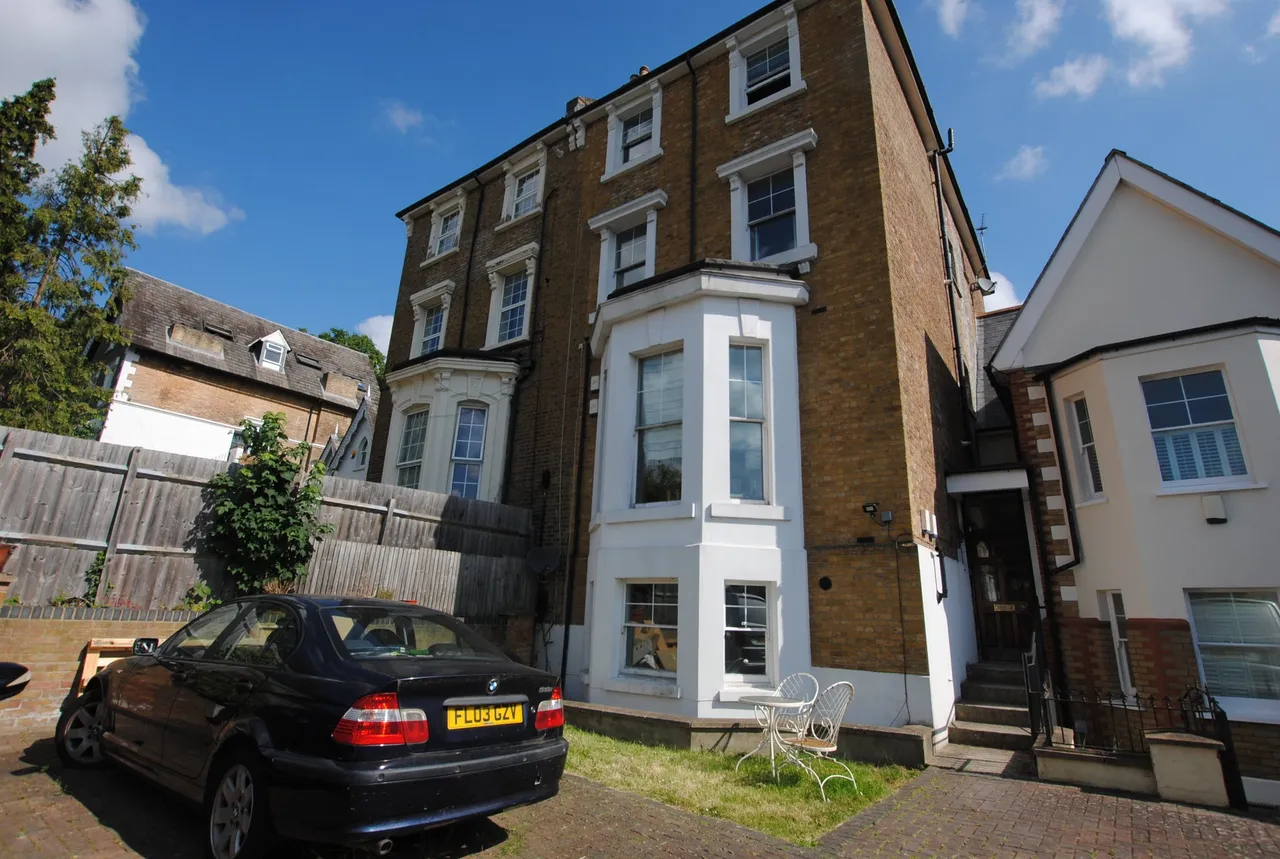 2 bed property to rent — Manor Mount, Forest Hill, London, SE23 3PY