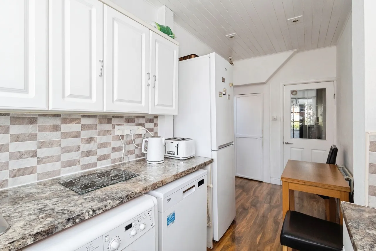 Wainwright Avenue, Dane Bank, Denton, M34, photo 9