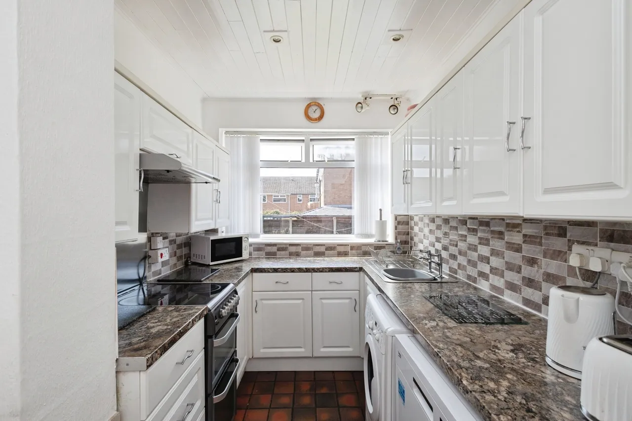 Wainwright Avenue, Dane Bank, Denton, M34, photo 8