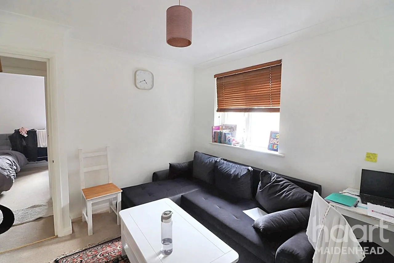 Corfe Place, Maidenhead, SL6, photo 2