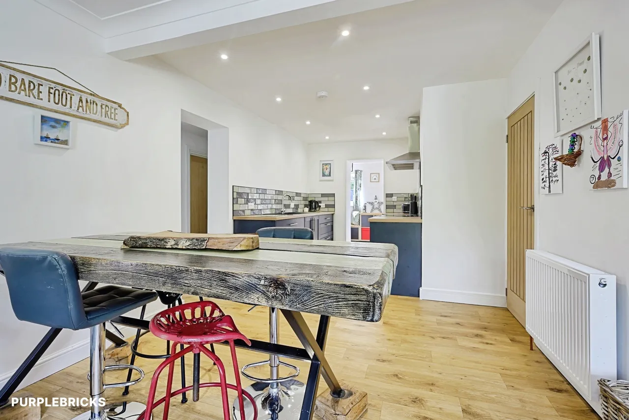 Shawfield Avenue, Holmfirth, HD9, photo 8