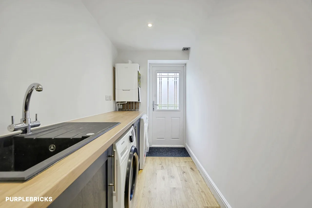 Shawfield Avenue, Holmfirth, HD9, photo 12