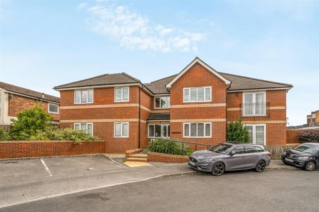 1 bed flat for sale, Cavendish Road, Emmer Green
