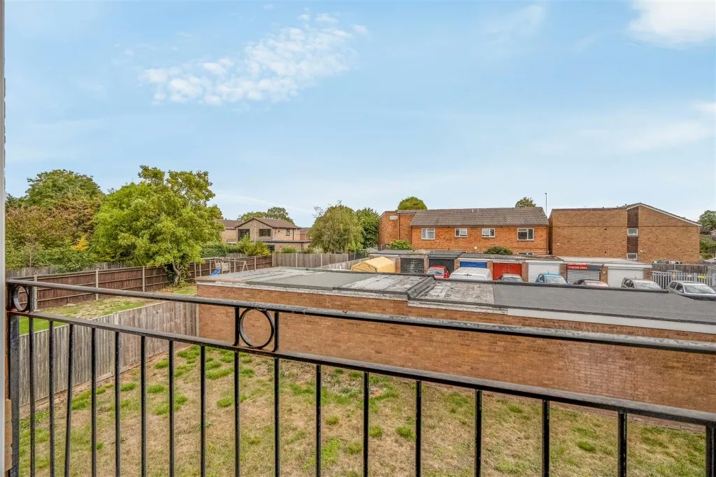 Cavendish Road, Emmer Green, photo 2