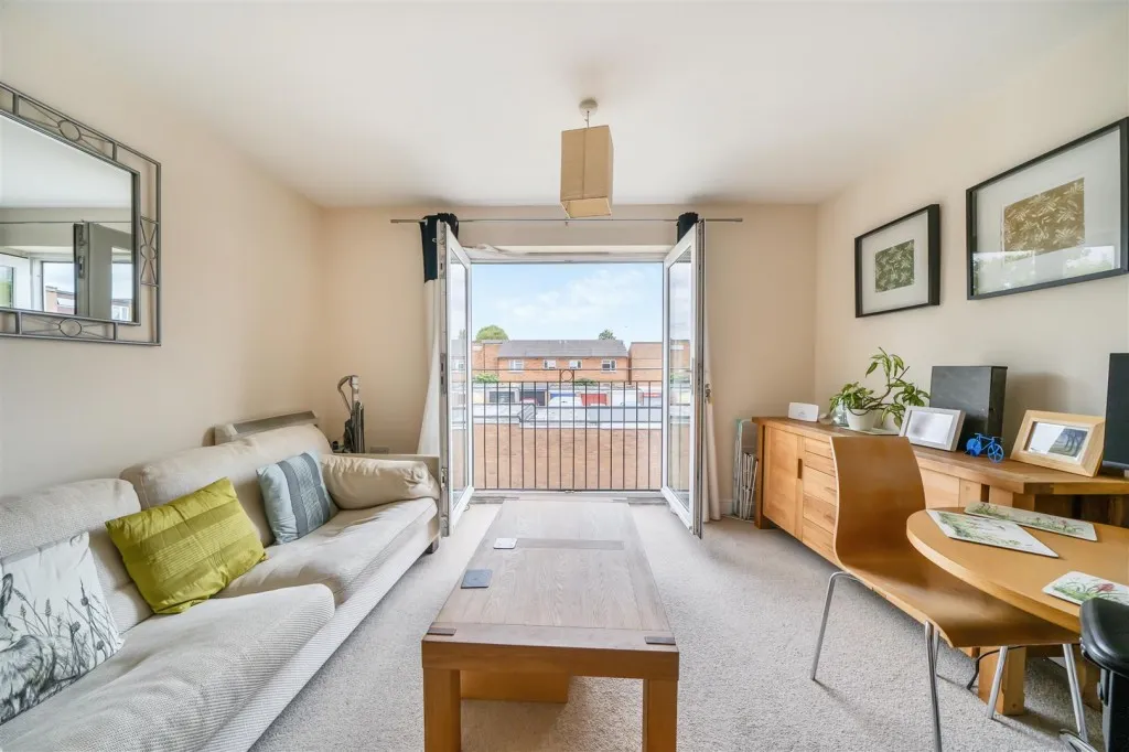 Cavendish Road, Emmer Green, photo 8