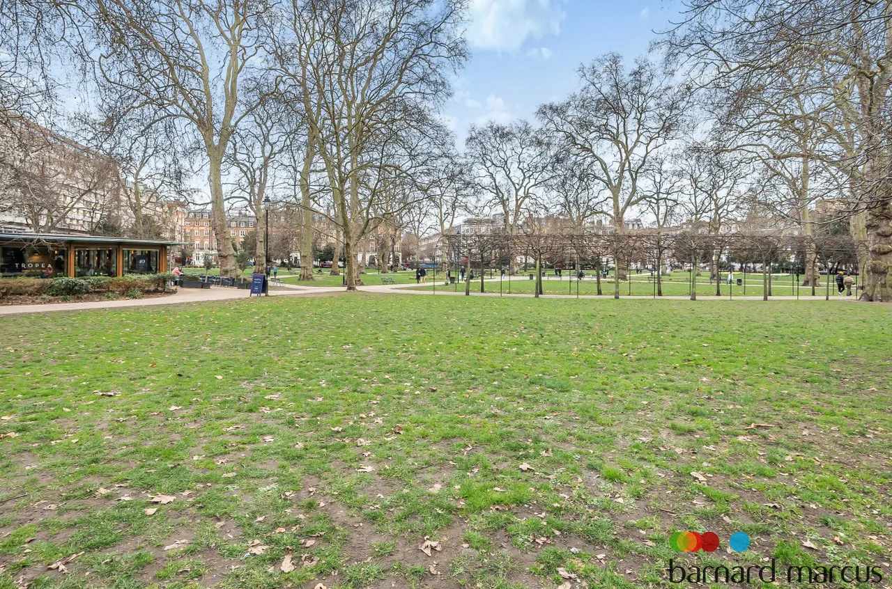 Woburn Place, London, photo 9