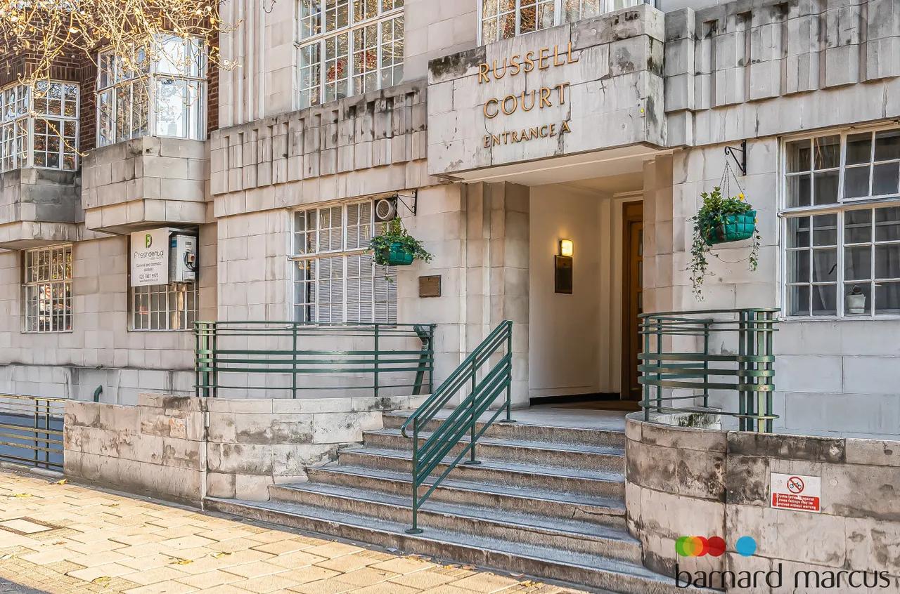 Woburn Place, London, photo 10
