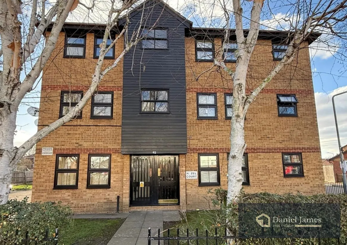Manford Way, Chigwell, IG7, photo 6