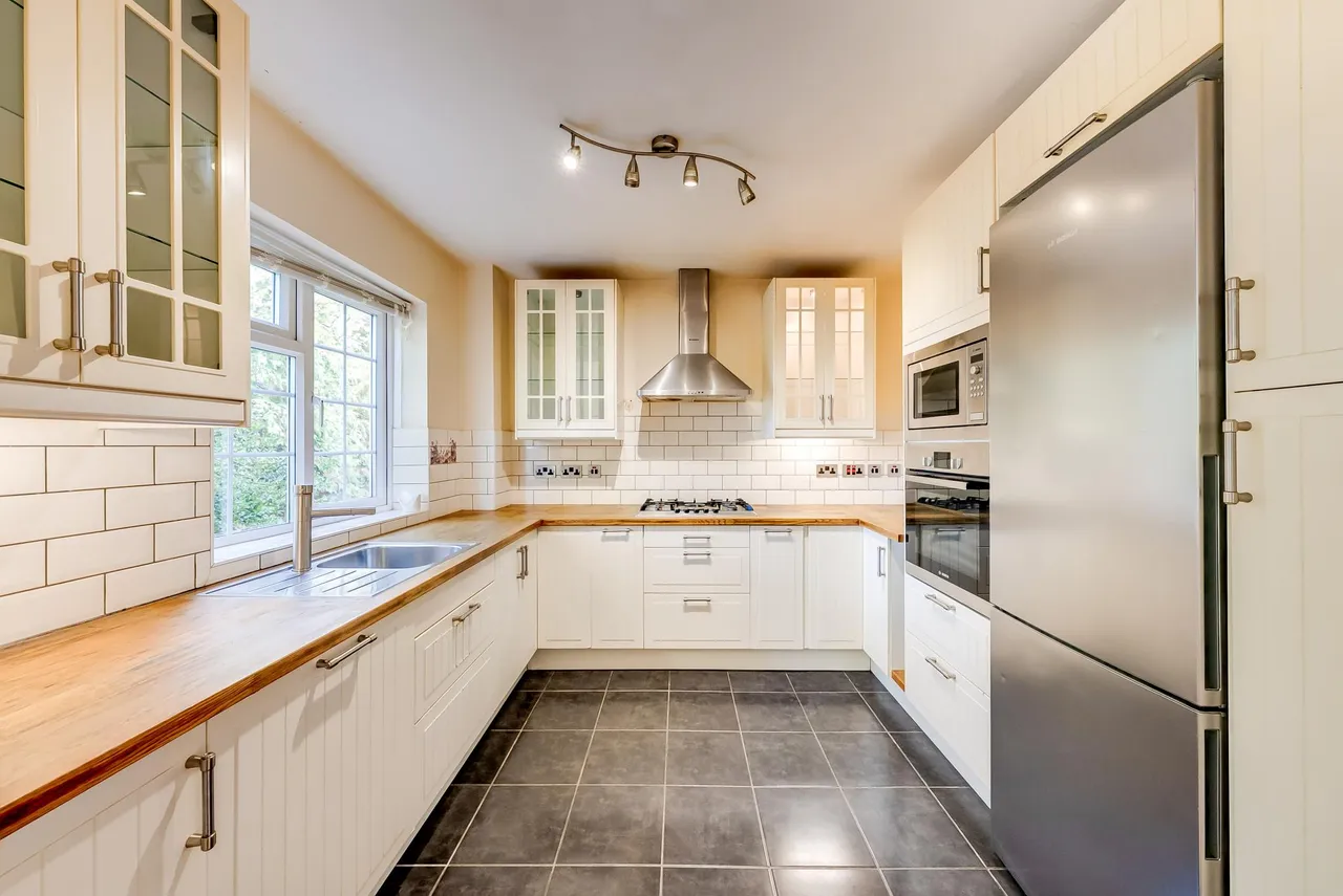 Reynard Close, Bromley, BR1, photo 2